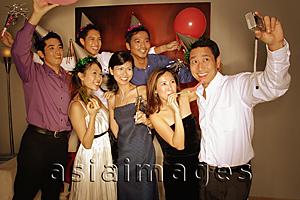 Asia Images Group - Group of friends posing for a picture