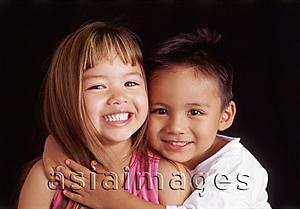 Asia Images Group - Young boy hugging young girl, portrait